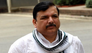 AAP नेता Sanjay Singh ने UP पहुंचते ही एक बयान दिया, जिससे राजनीतिक हलचल मच गई; कहा- अब बिहार...