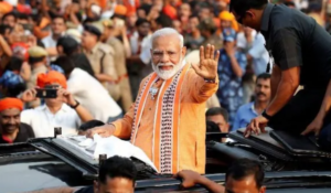 Varanasi Mega Road Show: PM Modi का वाराणसी में मेगा रोड शो, 12 मुख्यमंत्रियों और 18 मंत्रियों के साथ 4 घंटे तक रोड शो