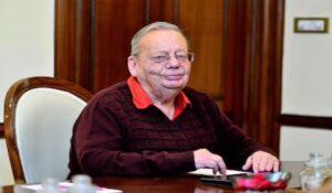 Ruskin Bond को 'विदेशी' कहकर मंदिर में अधिक देने पड़े पैसे