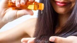 Hair Care Tips: घर पर बनाएं यह जादुई तेल, बाल होंगे मुलायम और सूखेपन से मिलेगा छुटकारा