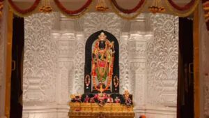 Ayodhya: रामलला के पुजारियों के लिए ड्रेस कोड लागू, अब सफेद धोती और पीली चौबंदी में नजर आएंगे पुजारी