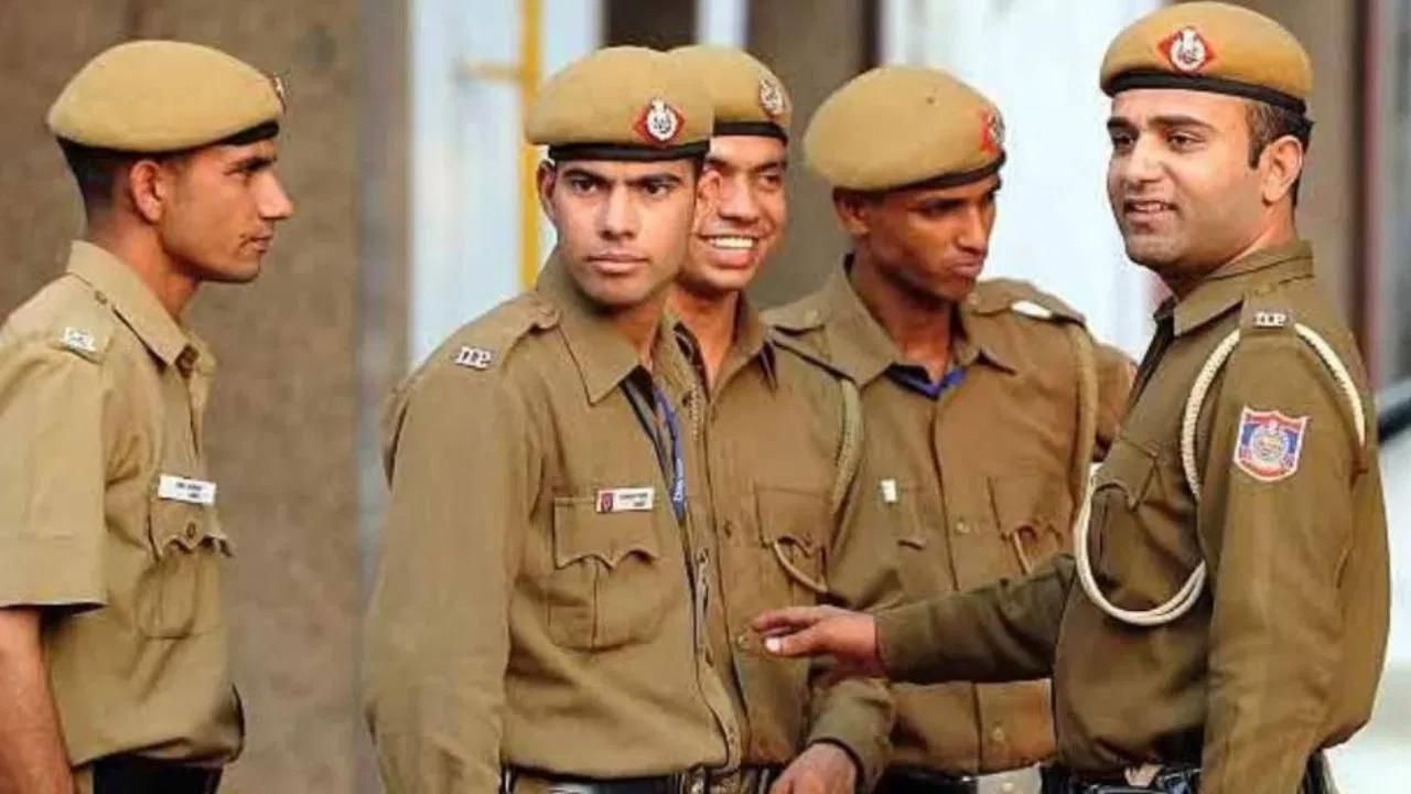 UP Police Constable Exam Date: अगस्त में होगा यूपी पुलिस कांस्टेबल भर्ती परीक्षा, यहां से नोट करें पूरा शेड्यूल