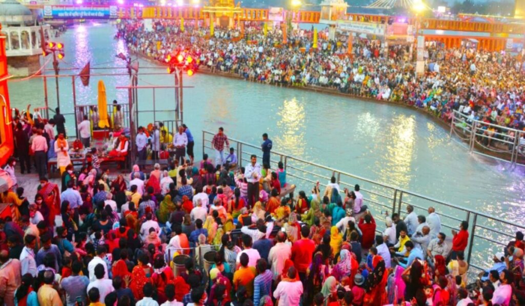 Mahakumbh 2025 के लिए तैयारियाँ जारी हैं, अधिकारियों ने कहा - पिछले एक और आधे साल से काम चल रहा है