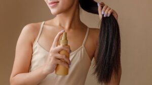 Hair Care Tips: बालों में लगाएं यह जेल सिर्फ 15 मिनट के लिए, रूखे बाल हो जाएंगे मुलायम और चमकदार, बालों का झड़ना भी होगा कम