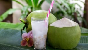 Benefits of Coconut Water: खाली पेट हर सुबह नारियल पानी पीएं, फिर देखिए कितनी स्वास्थ्य समस्याएँ दूर होंगी