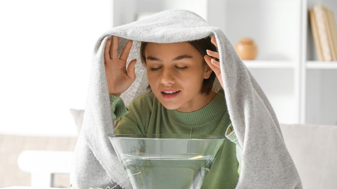 Home Remedy For Headache: माथे में दर्द से राहत पाने के घरेलू उपाय, रसोई में रखा यह मसाला करेगा सिरदर्द को गायब