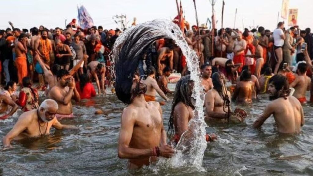 Kumbh's 'Shahi Snan': कुम्भ के 'शाही स्नान' का नाम बदलने की मांग, अखाड़ा परिषद के अध्यक्ष ने कहा - यह उर्दू और गुलामी का प्रतीक है