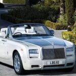 Rolls-Royce कार की कीमत इतनी ज्यादा है कि आप उसकी कीमत में एक बंगलो खरीद सकते हैं, भारत में मुकेश अंबानी के पास है यह कार!