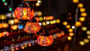 Online Diwali Light Discount: दिवाली लाइट्स पर 80% तक की छूट, घर के हर कोने में जगमगाहट, सबसे सस्ते ऑफर मिल रहे हैं यहां