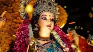 Shardiya Navratri पर माता रानी के आशीर्वाद के लिए दिल्ली के प्रमुख देवी मंदिरों के दर्शन करें