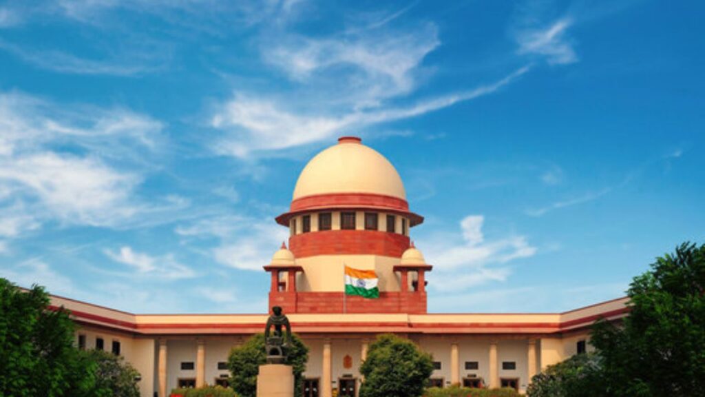 Supreme Court: दिल्ली कोचिंग सेंटर में हुई मौतों के मामले में सुप्रीम कोर्ट आज करेगा सुनवाई, बेसमेंट में भरा था पानी