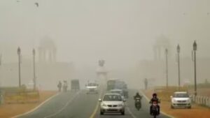 Delhi में वायु गुणवत्ता अत्यंत खराब, AQI 400 के पार, लोगों को हो रही समस्याएं