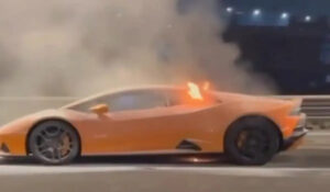 Lamborghini Fire Accident: मुंबई की सड़कों पर Lamborghini में लगी आग, सुरक्षित नहीं लग्जरी कारें?