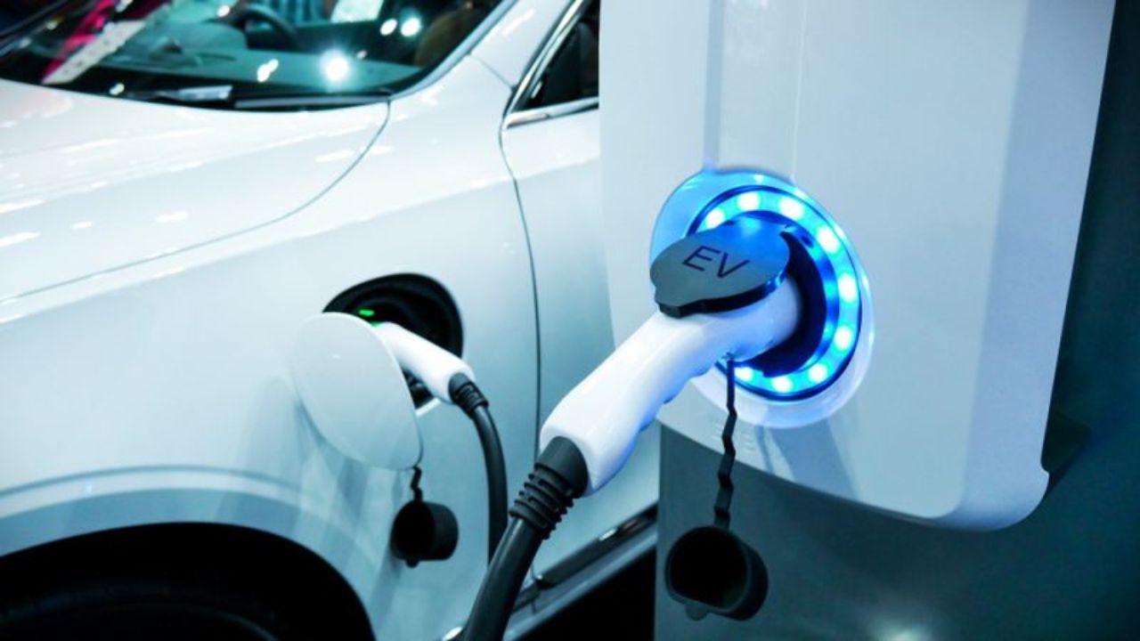 भारत में Electric vehicles की बिक्री में जबरदस्त उछाल, जनवरी 2025 में 11266 यूनिट्स की हुई बिक्री